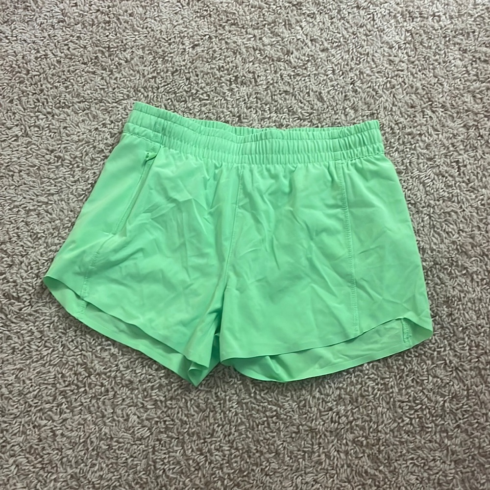 athleta girl 2.5 shorts